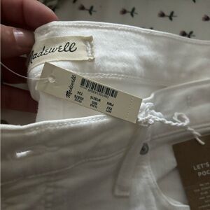 Brand new w/ tags, size T34, white Madewell skinny jeans